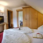 Der Kaerntnerhof Am Weissensee, Seehotel & Seeapartments Direkt Am Hotel 3*