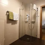 Der Kaerntnerhof Am Weissensee, Seehotel & Seeapartments Direkt Am Hotel Weissensee