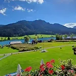 Hotel Der Kaerntnerhof Am Weissensee, Seehotel & Seeapartments Direkt Am 3*