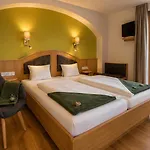 Der Kaerntnerhof Am Weissensee, Seehotel & Seeapartments Direkt Am Szálloda