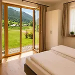 Der Kaerntnerhof Am Weissensee, Seehotel & Seeapartments Direkt Am Szálloda Weissensee