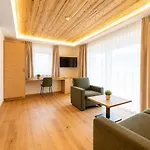 Der Kaerntnerhof Am Weissensee, Seehotel & Seeapartments Direkt Am 3* Weissensee