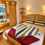Hotel Der Kaerntnerhof Am Weissensee, Seehotel & Seeapartments Direkt Am 3*