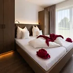 Der Kaerntnerhof Am Weissensee, Seehotel & Seeapartments Direkt Am 3* Weissensee