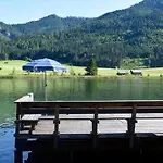 Der Kaerntnerhof Am Weissensee, Seehotel & Seeapartments Direkt Am