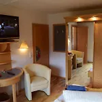 Hotel Der Kaerntnerhof Am Weissensee, Seehotel & Seeapartments Direkt Am 3*