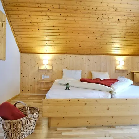 Seehotel & Seeapartments Kaerntnerhof- Direkt Am See! 호텔 바이센제