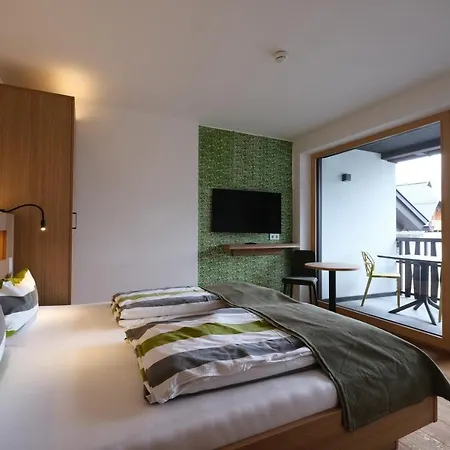 Seehotel & Seeapartments Kaerntnerhof- Direkt Am See! 호텔 바이센제
