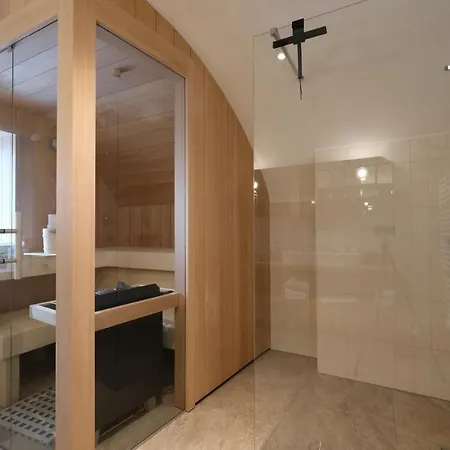 Seehotel & Seeapartments Kaerntnerhof- Direkt Am See! 호텔