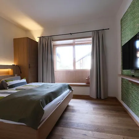 Hotel Seehotel & Seeapartments Kaerntnerhof- Direkt Am See! 3*