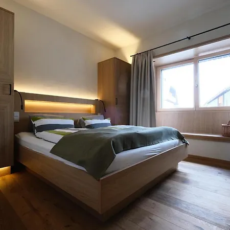 호텔 Seehotel & Seeapartments Kaerntnerhof- Direkt Am See! 바이센제