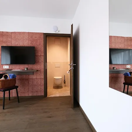 Hotel Seehotel & Seeapartments Kaerntnerhof- Direkt Am See! 3*