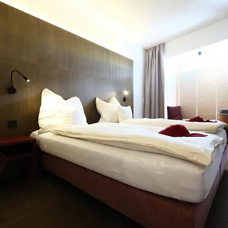 호텔 Seehotel & Seeapartments Kaerntnerhof- Direkt Am See! 바이센제