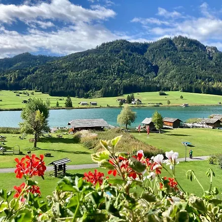 Seehotel & Seeapartments Kaerntnerhof- Direkt Am See! Weissensee