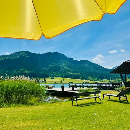 Seehotel & Seeapartments Kaerntnerhof- Direkt Am See! 호텔