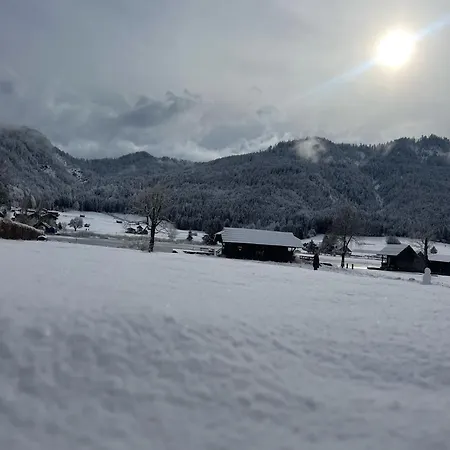 Seehotel & Seeapartments Kaerntnerhof- Direkt Am See! 3* Weissensee