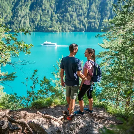 Der Kaerntnerhof Am Weissensee, Seehotel & Seeapartments Direkt Am 3*