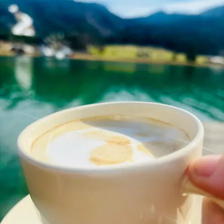 Der Kaerntnerhof Am Weissensee, Seehotel & Seeapartments Direkt Am 酒店 3*