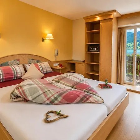 Der Kaerntnerhof Am Weissensee, Seehotel & Seeapartments Direkt Am Weissensee