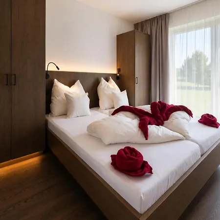 Der Kaerntnerhof Am Weissensee, Seehotel & Seeapartments Direkt Am 3* 魏森湖
