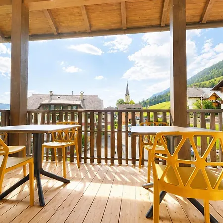 Der Kaerntnerhof Am Weissensee, Seehotel & Seeapartments Direkt Am