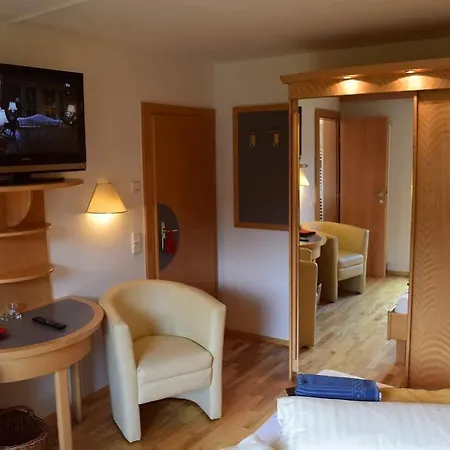 酒店 Seehotel & Seeapartments Kaerntnerhof- Direkt Am See! 3*