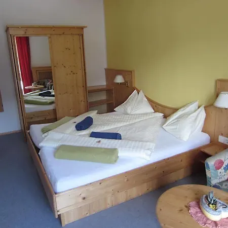 Seehotel & Seeapartments Kaerntnerhof- Direkt Am See! 3* 魏森湖