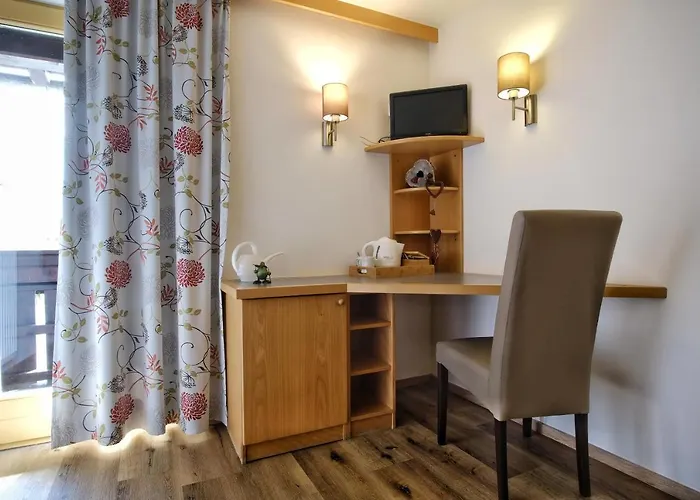 Hotel Der Kaerntnerhof Am Weissensee, Seehotel & Seeapartments Direkt Am Weissensee