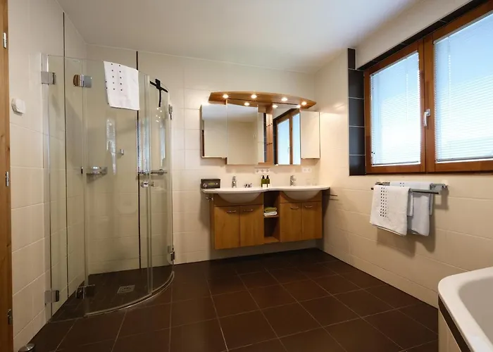 Hotel Der Kaerntnerhof Am Weissensee, Seehotel & Seeapartments Direkt Am Weissensee