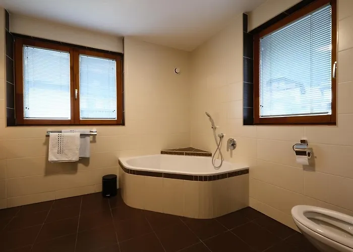 Der Kaerntnerhof Am Weissensee, Seehotel & Seeapartments Direkt Am 3*