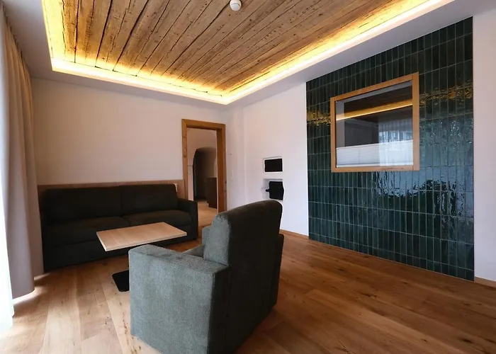 Der Kaerntnerhof Am Weissensee, Seehotel & Seeapartments Direkt Am Hotel